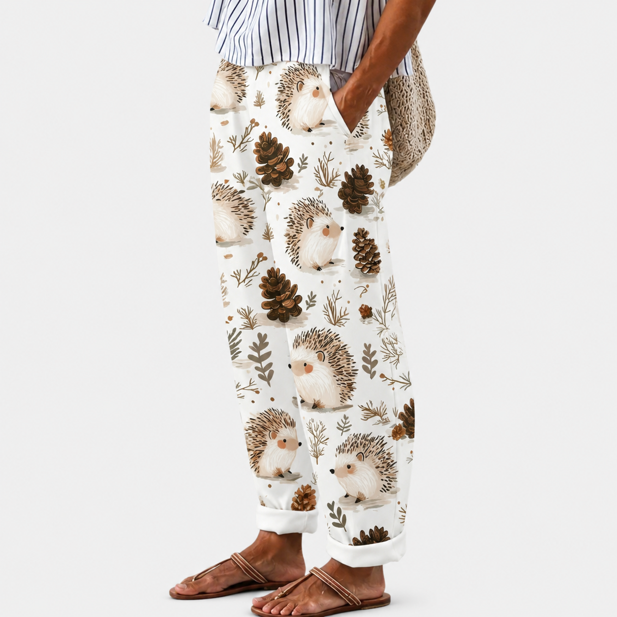Comfortbroek met egeltjes en bosmotief