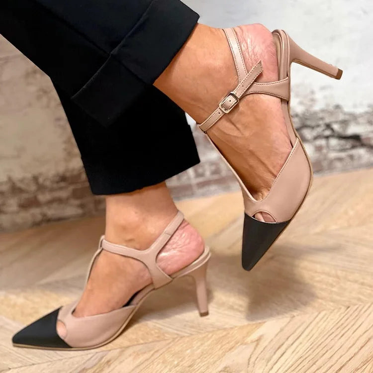 Tweekleurige pumps met bandje