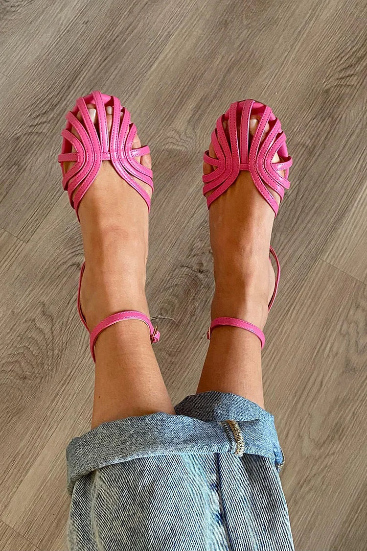 Vittoria gouden sandalen met sieraaddetail