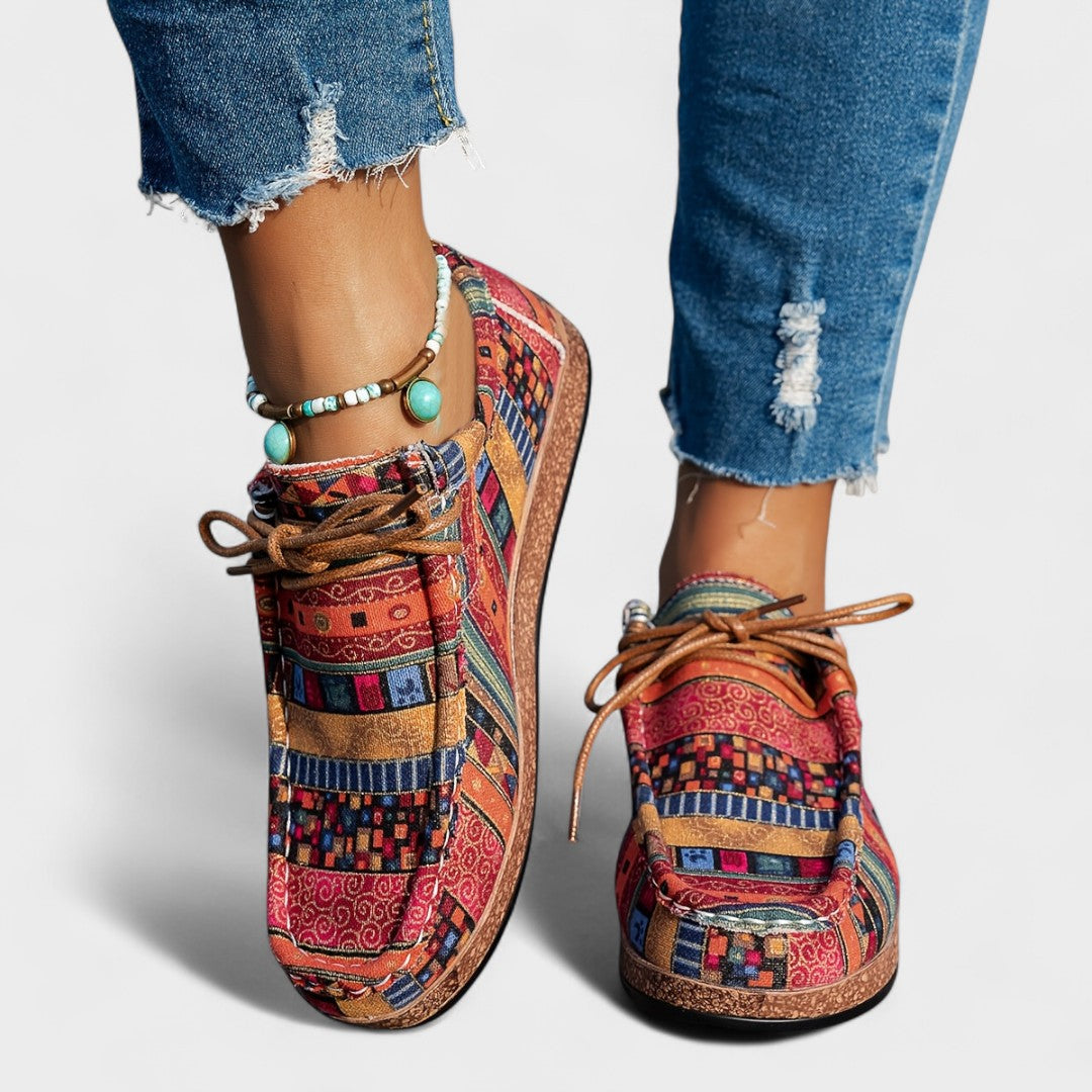 Betske sneaker met kleurrijke print