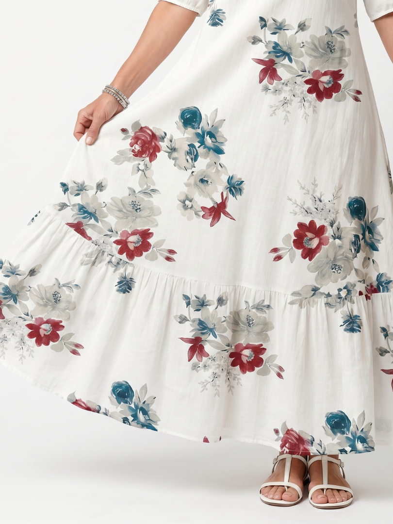 Nieske lange jurk met verspreide bloemen