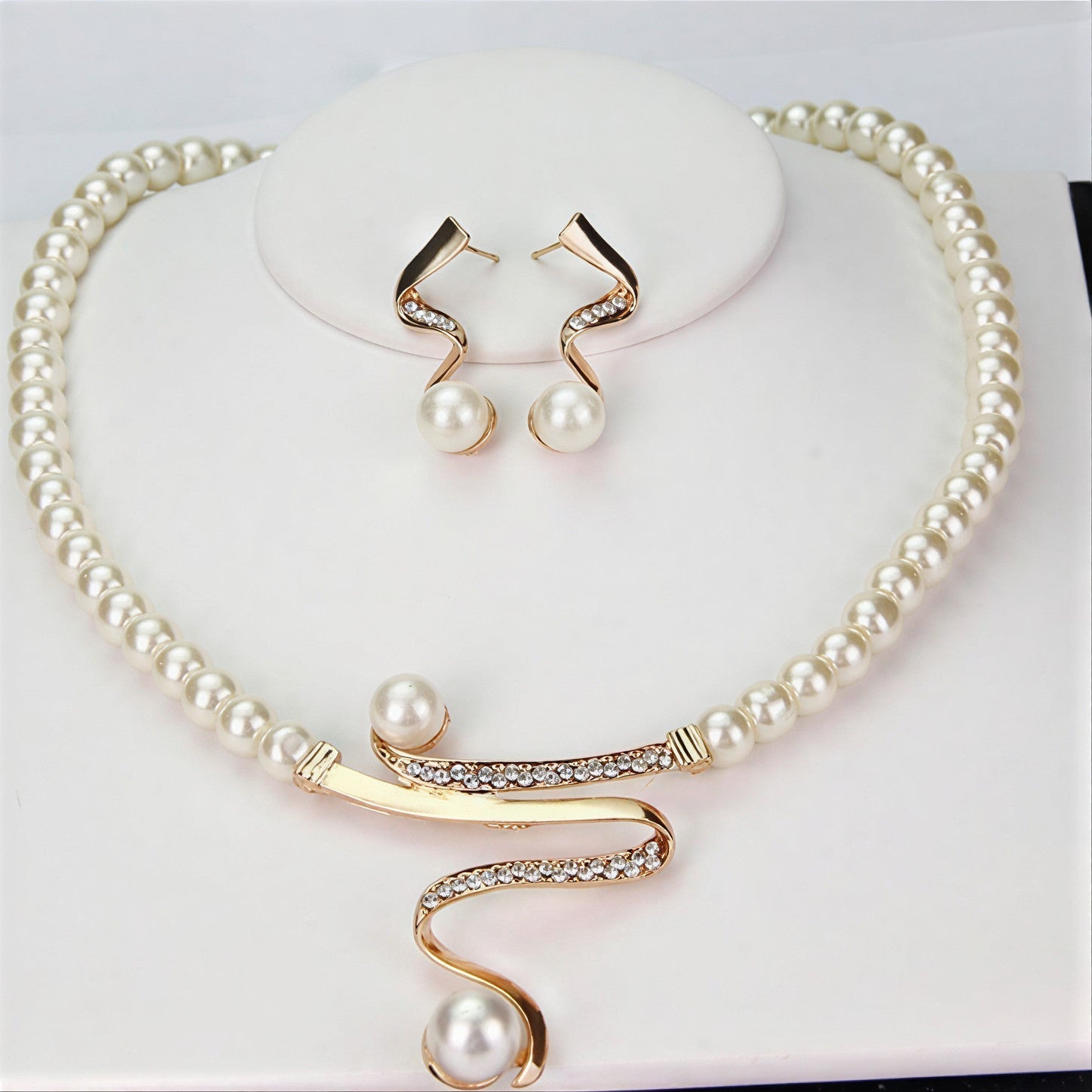 Elegante sieradenset met parels
