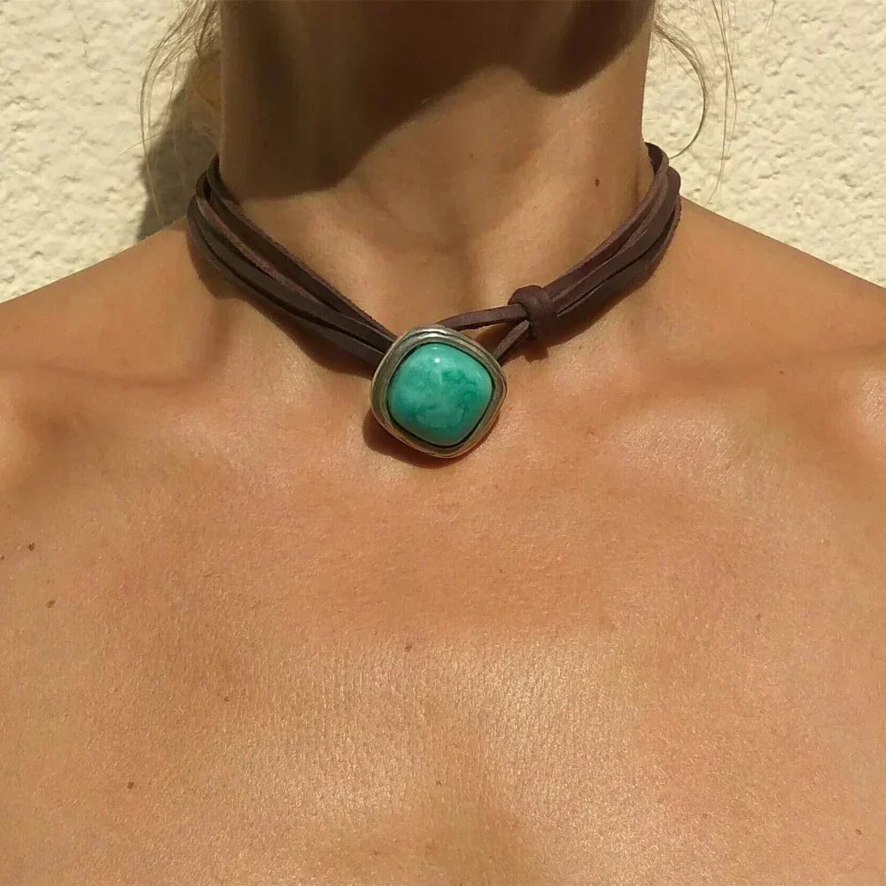 Agnese leren choker met turkoois
