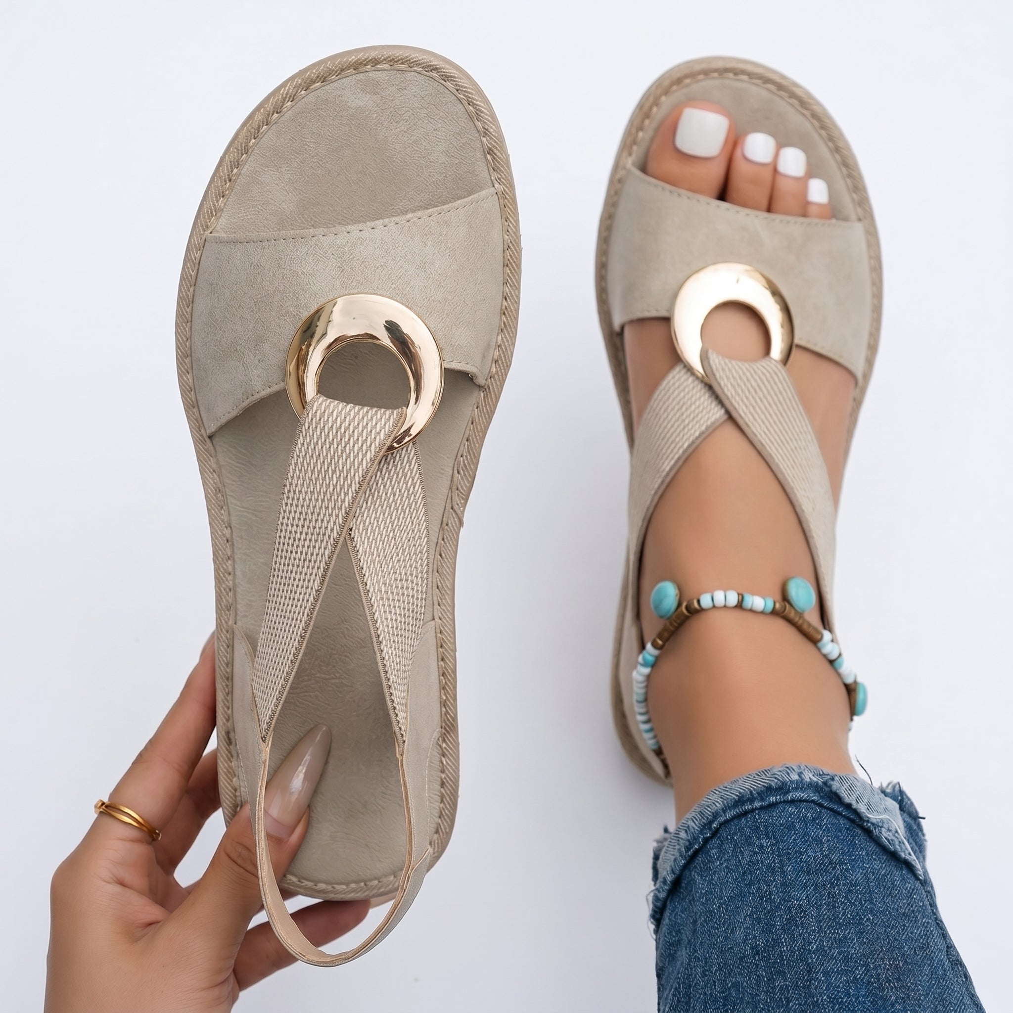 Adriaantje teensandaal met metalen ring