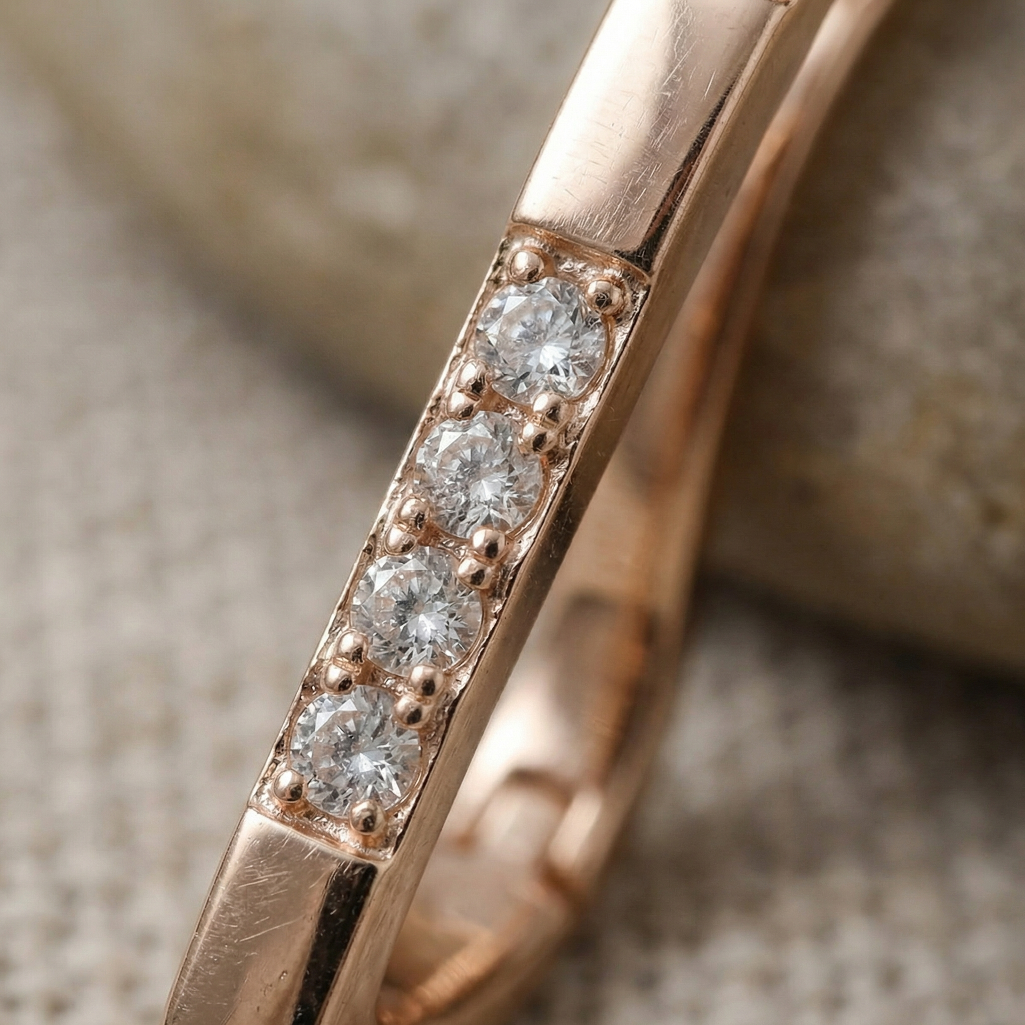 Elegante oorbellen met zirkonia in goud