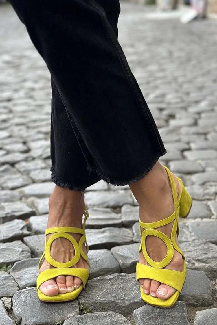 Heleentje sandaal met uitgesneden banden