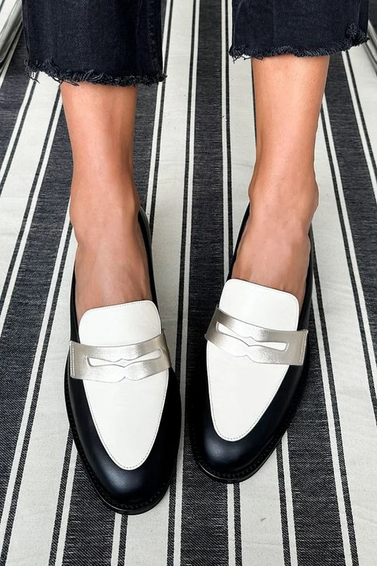 Klassieke loafers in zwart-wit