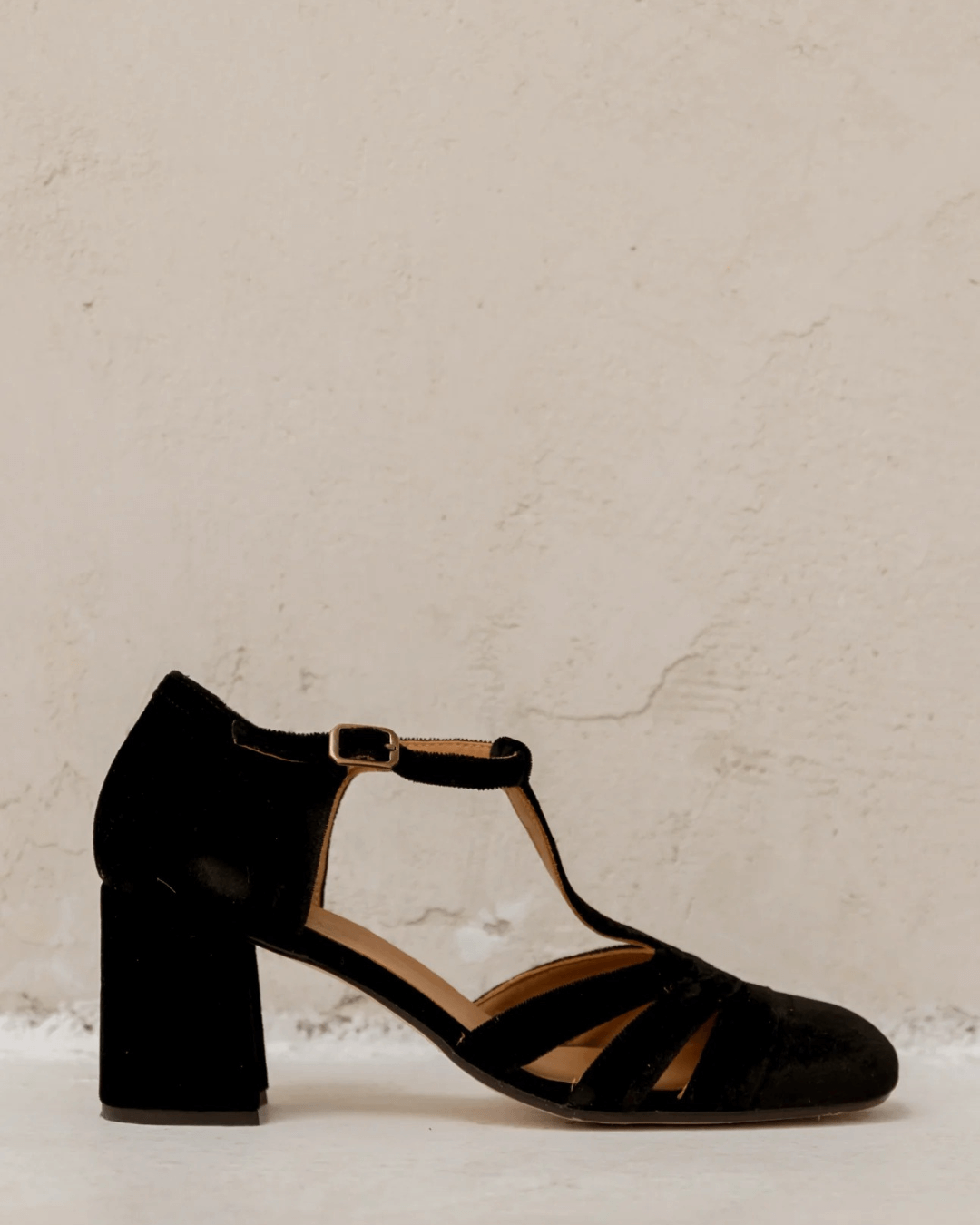 Schoenen met T-bandje en stabiele hak