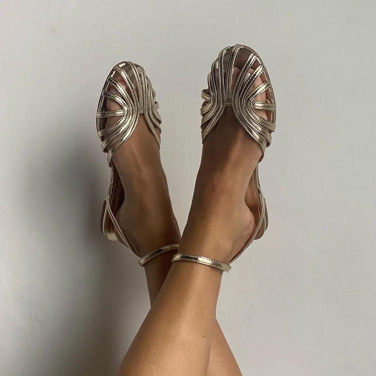 Vittoria gouden sandalen met sieraaddetail