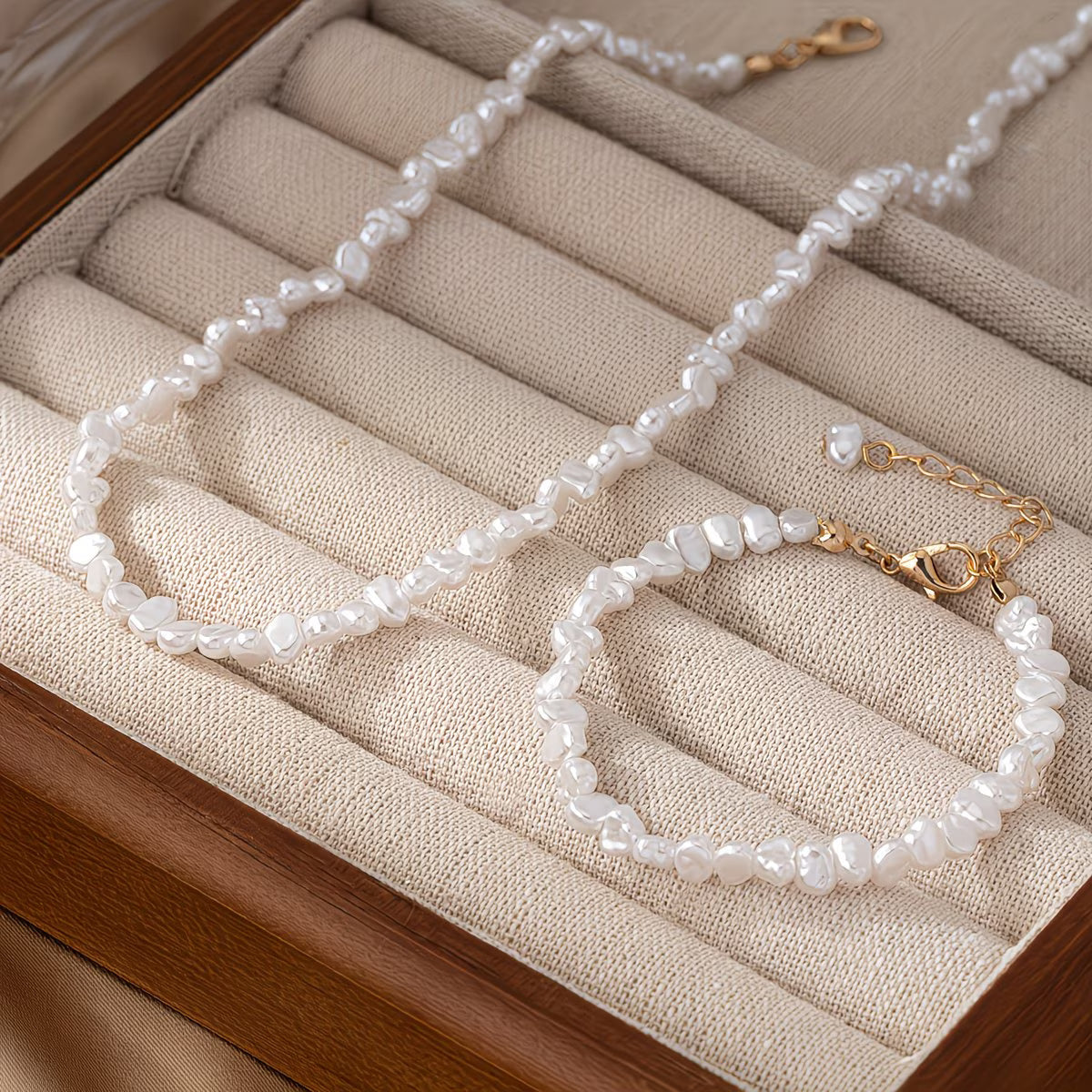 Set ketting en armband met barokparels