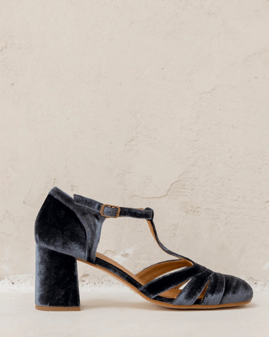 Schoenen met T-bandje en stabiele hak
