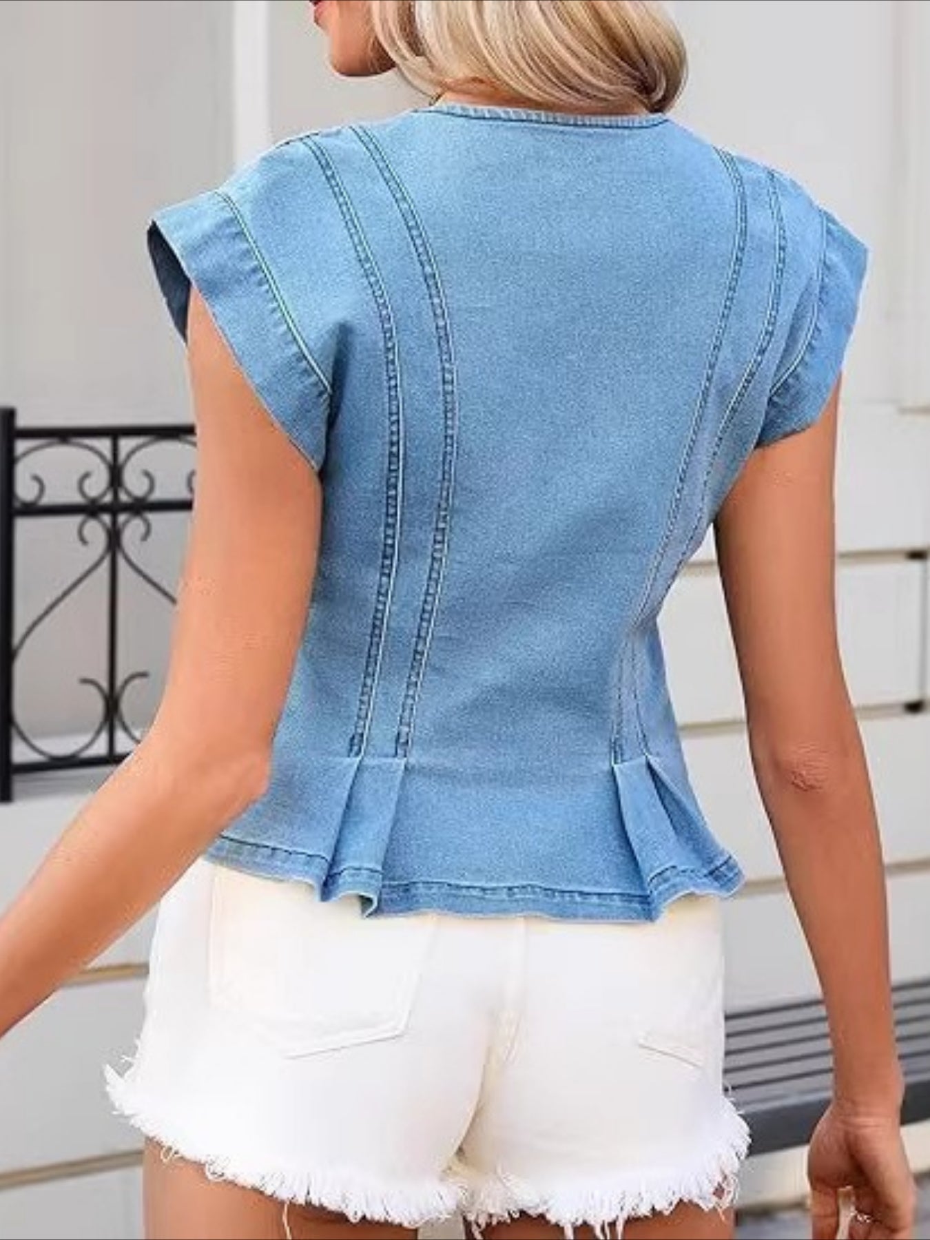 Viera | Denim top met V-hals