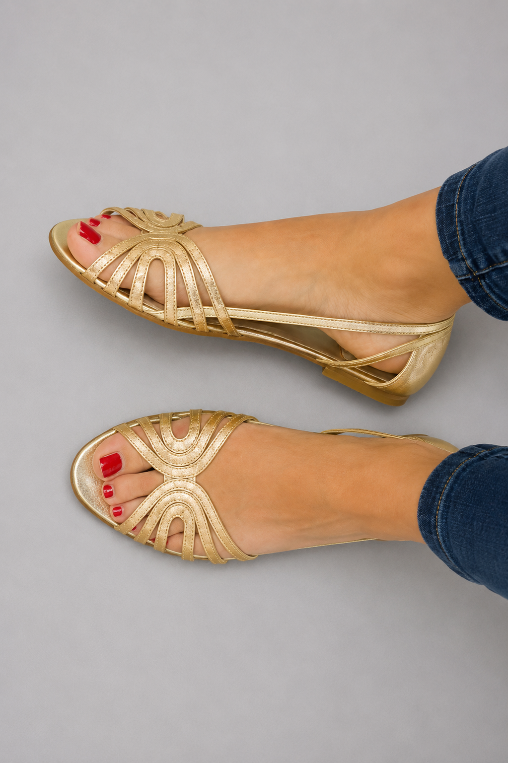 Éléonore gouden sandalen met fijne bandjes