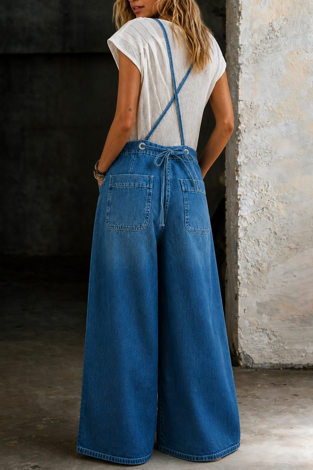 Elizabeth | Jumpsuit met bandjes en wijde pijpen