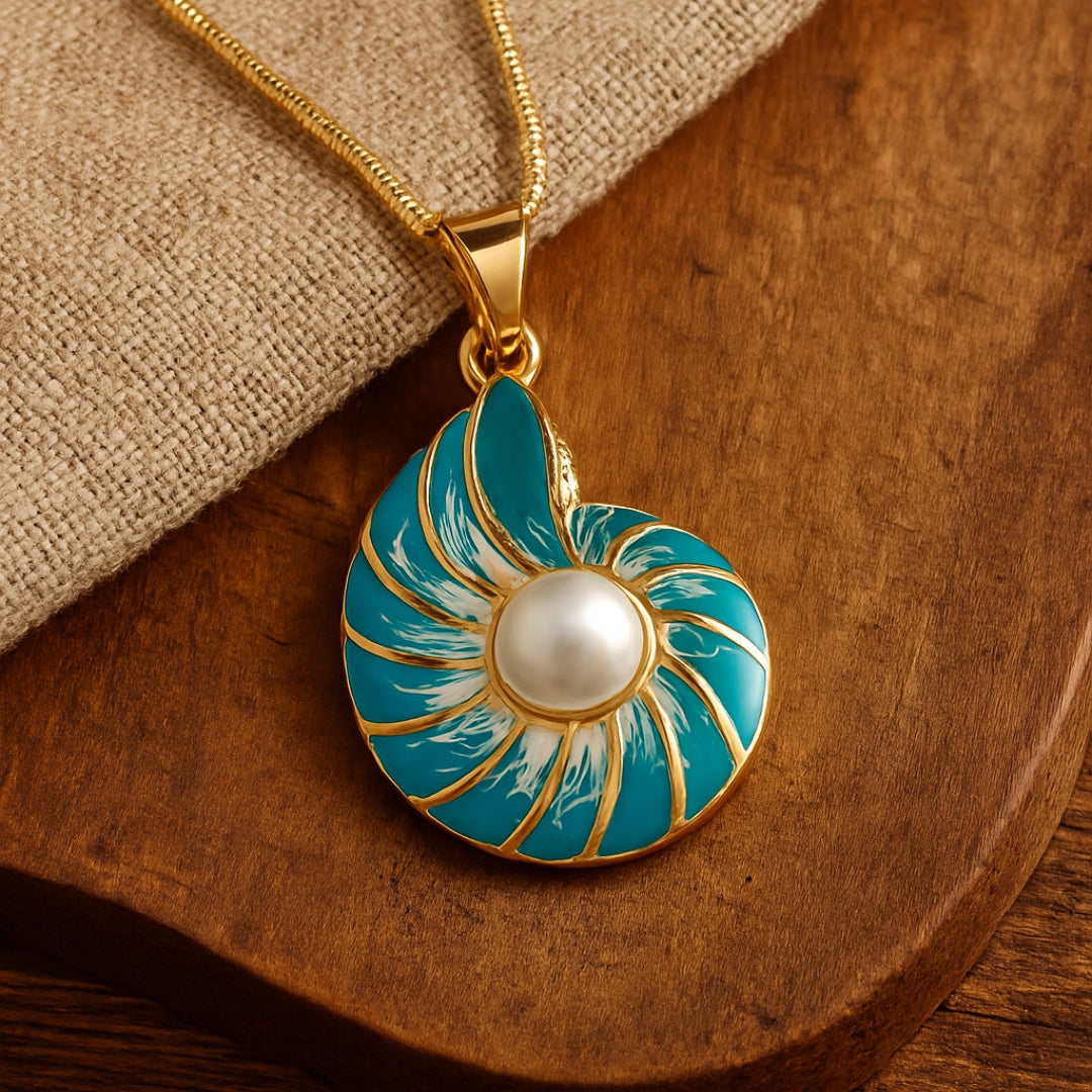 Ketting met blauwe schelpparel