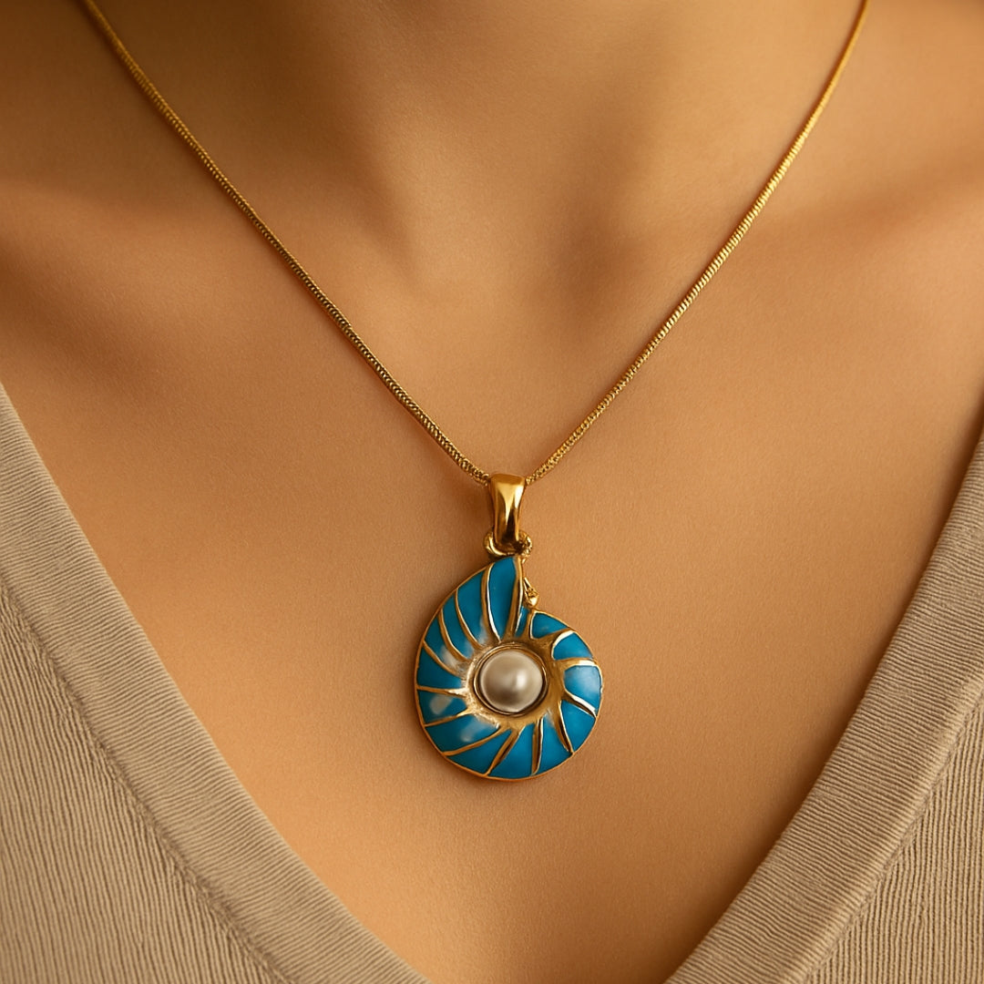 Ketting met schelpparel-hanger