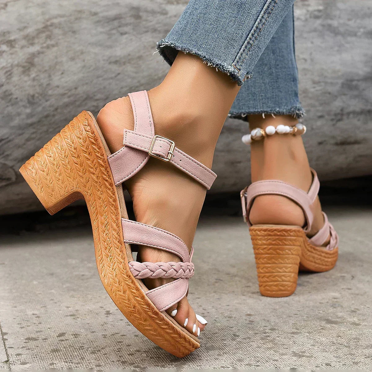 Gevlochten sandalen met hak