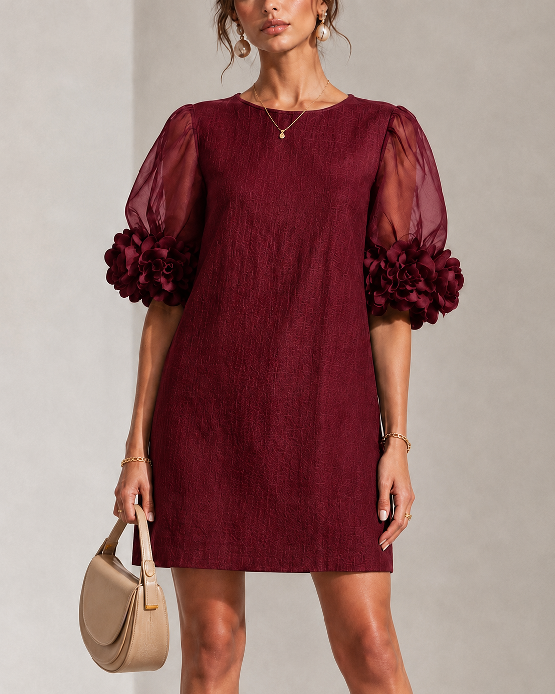 Bordeauxrode mini-jurk van organza met pofmouwen