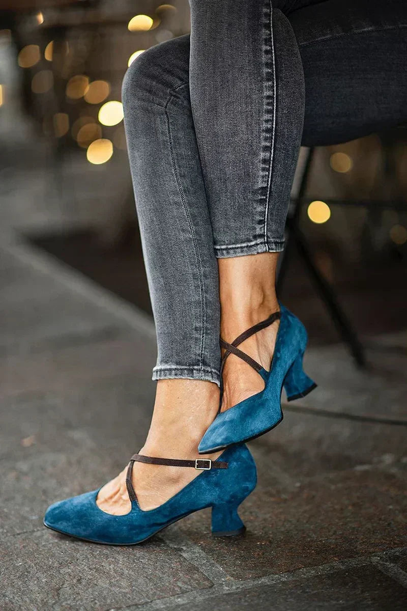 Pumps met gekruiste bandjes