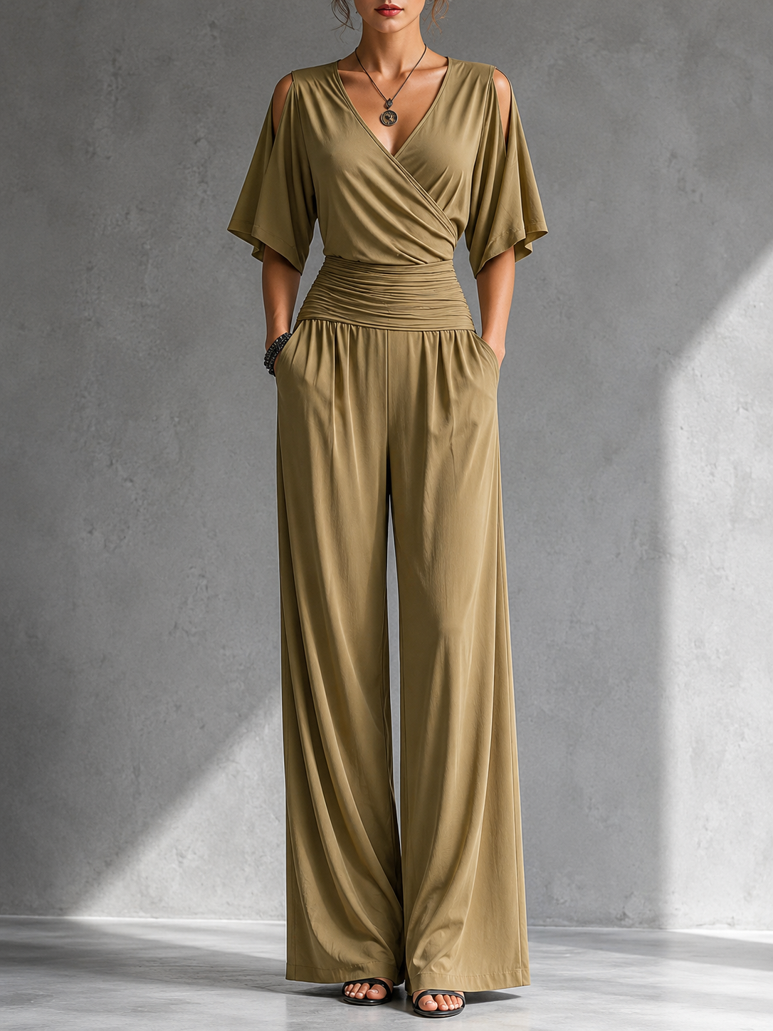 Klaartje elegante jumpsuit in kaki